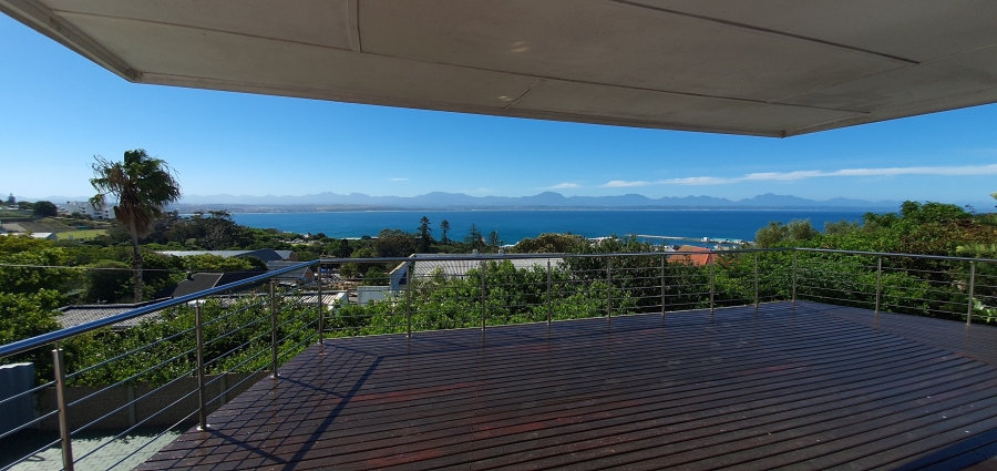 4 Bedroom Property for Sale in Mossel Bay Central Western Cape